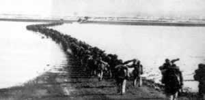 抗美援朝，志愿军跨过鸭绿江赴朝鲜前线